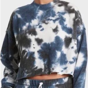 Colsie Blue and White Tie-Dye cropped sweatshirt